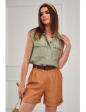 Pantaloni scurti de dama cu curea, caramel MP47361 - Magazin online - Boutique